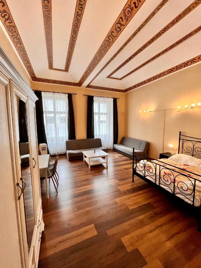 Aparthotel Casa Italia Praga Exterior foto