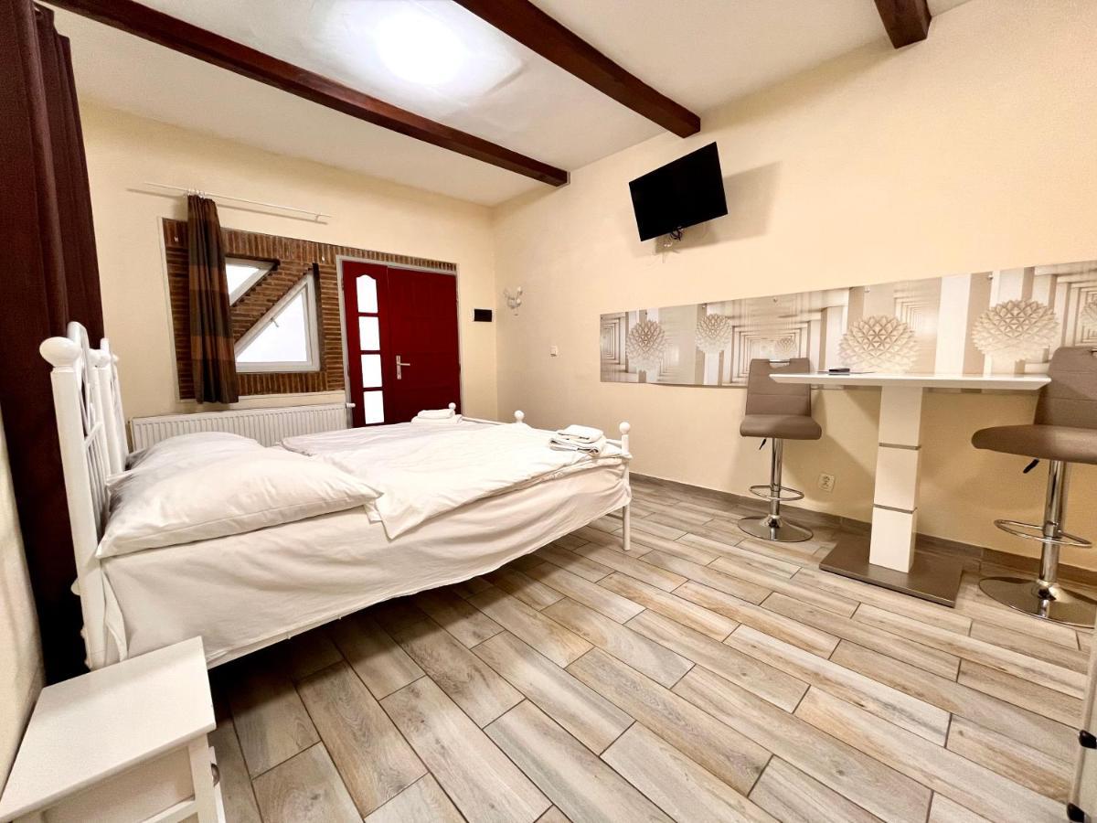 Aparthotel Casa Italia Praga Exterior foto