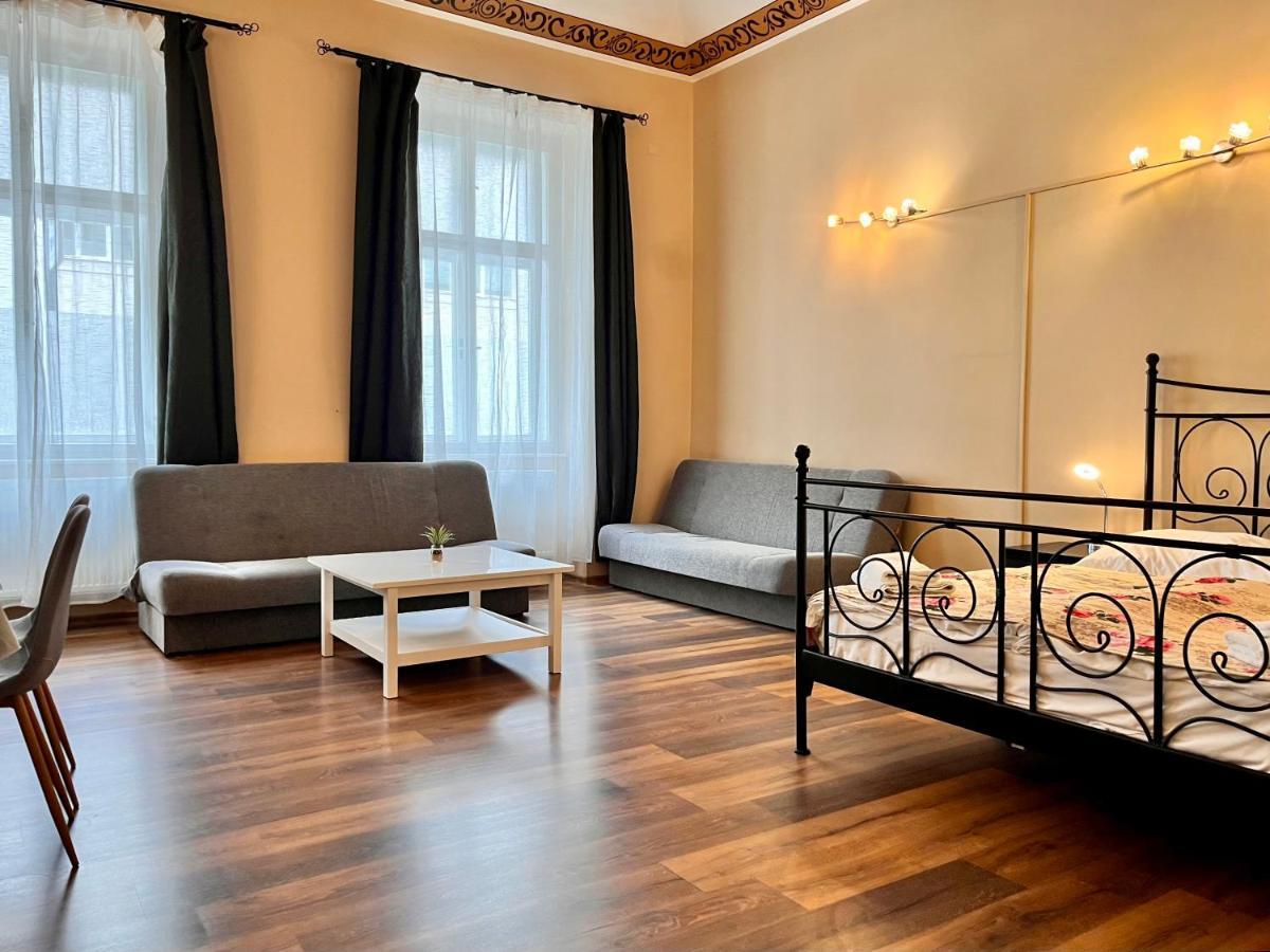 Aparthotel Casa Italia Praga Exterior foto